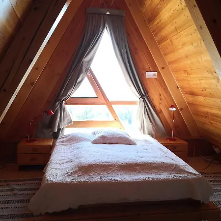 Chalet Le Pointu De Capucine *
